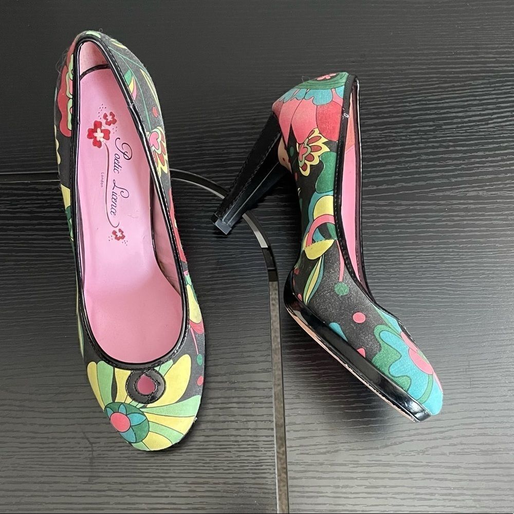 Poetic Licence Doll Face Colorful Fabric Upper With Leather Heel, 10